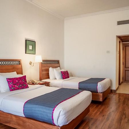 The Avenue Regent Otel Kochi Dış mekan fotoğraf
