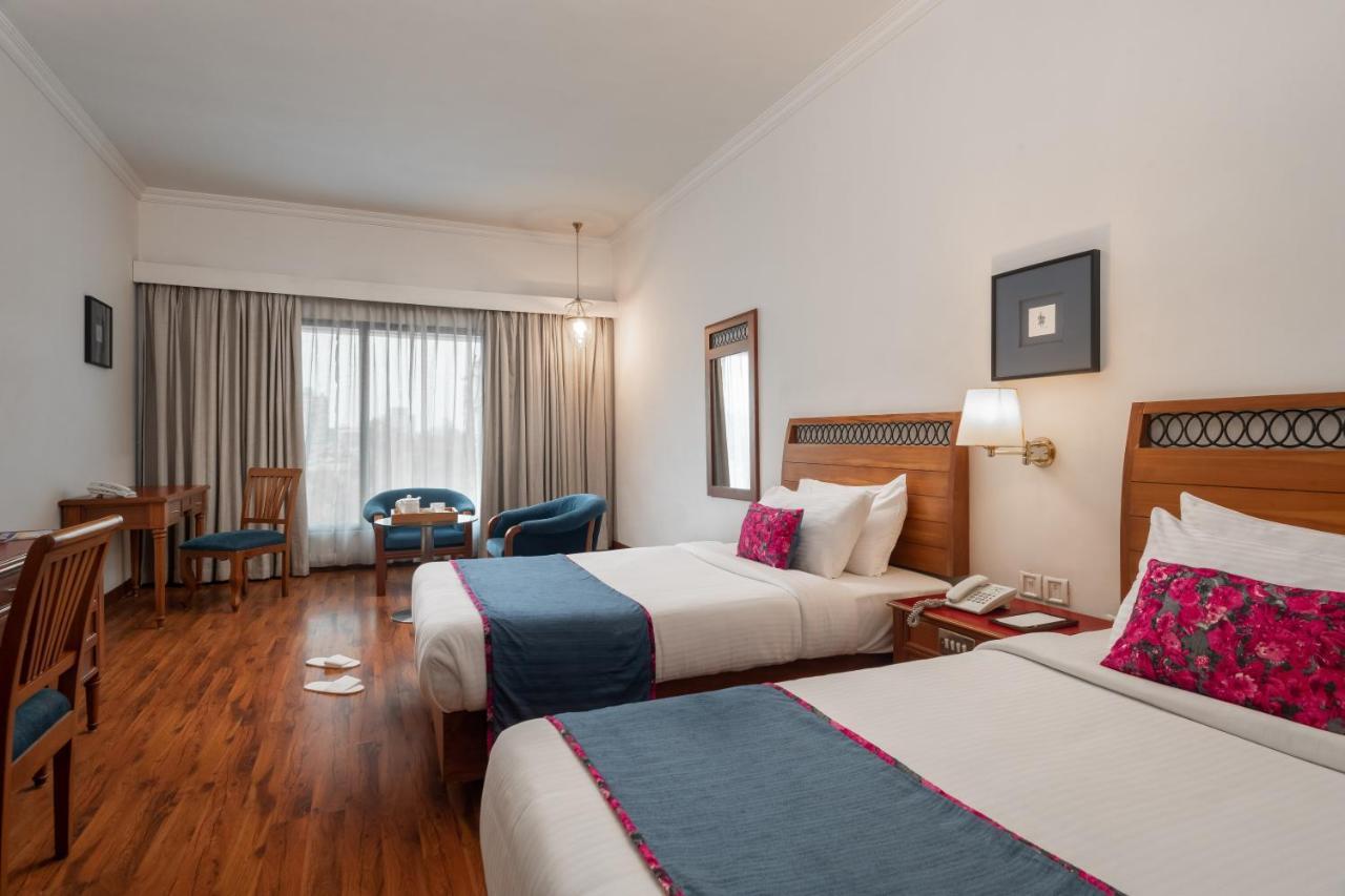 The Avenue Regent Otel Kochi Dış mekan fotoğraf