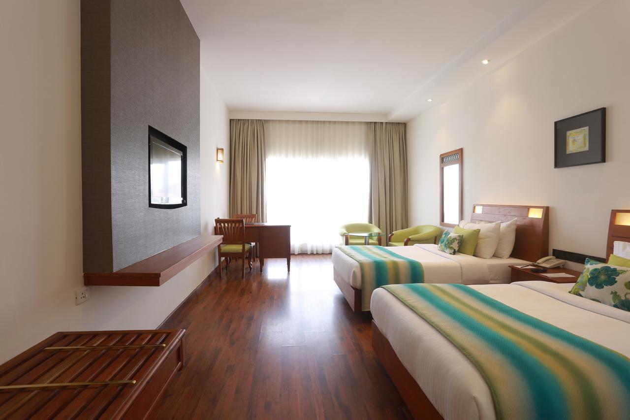 The Avenue Regent Otel Kochi Dış mekan fotoğraf